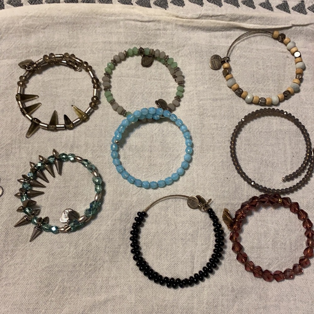 Bundle 28 Alex and Ani bracelets - Picture 3 of 4